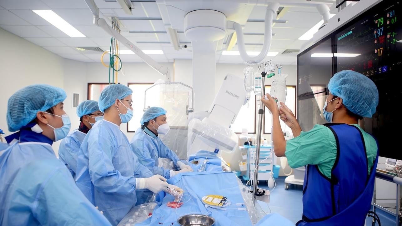 Nhu cầu sử dụng rượu bia tăng cao dịp Tết, chuyên gia chỉ cách giữ trái tim khỏe mạnh- Ảnh 2.