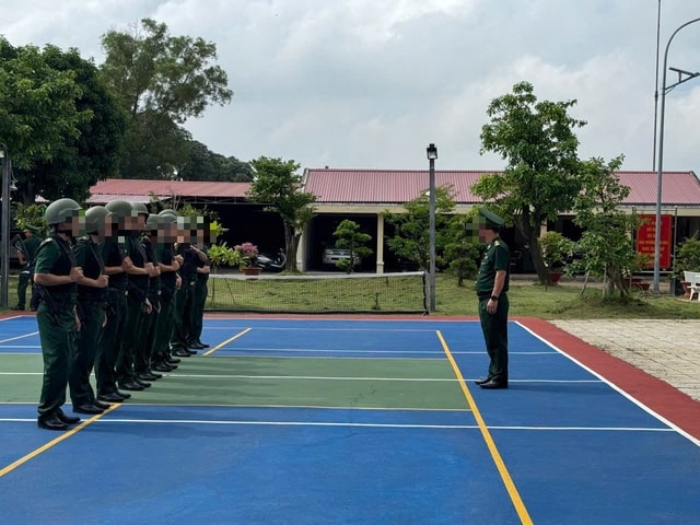 Những người lính mang quân hàm xanh nơi biên giới Tây Nam- Ảnh 1. Những người lính mang quân hàm xanh nơi biên giới Tây Nam- Ảnh 1.