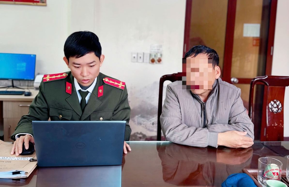 Bình luận xúc phạm lực lượng Công an trên Fanpage, người đàn ông bị xử phạt- Ảnh 1.