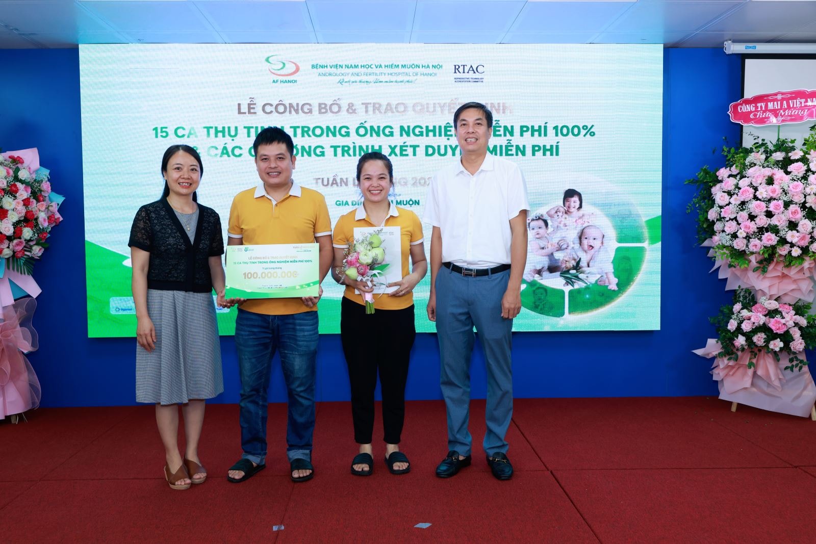 Thiên thần nhỏ mang mùa xuân đặc biệt đến với cặp vợ chồng hiếm muộn- Ảnh 1.