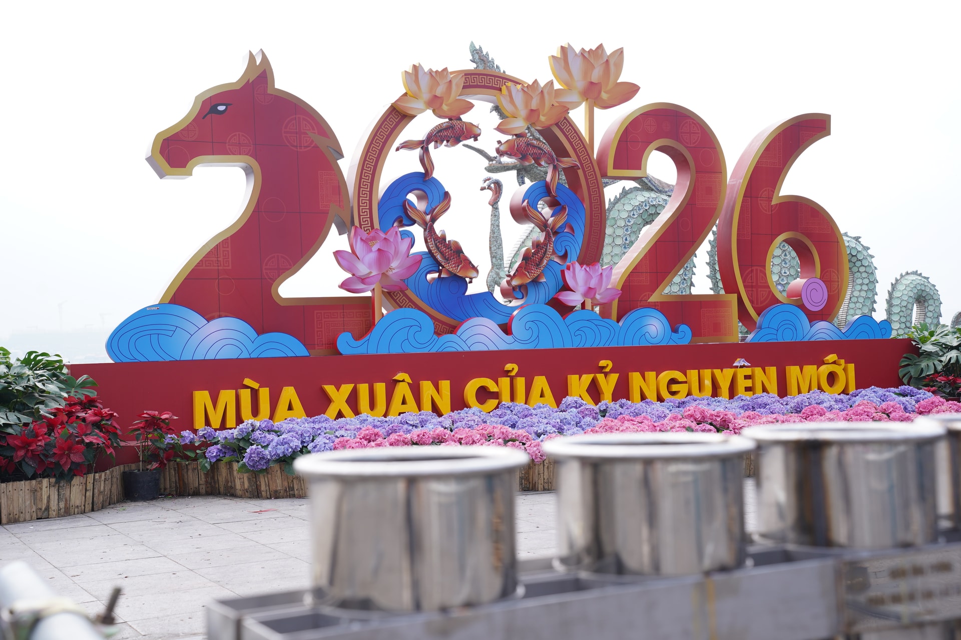 Cận cảnh các trận địa pháo hoa ở Hà Nội trước thời khắc đón Giao thừa- Ảnh 2. Cận cảnh các trận địa pháo hoa ở Hà Nội trước thời khắc đón Giao thừa- Ảnh 2.