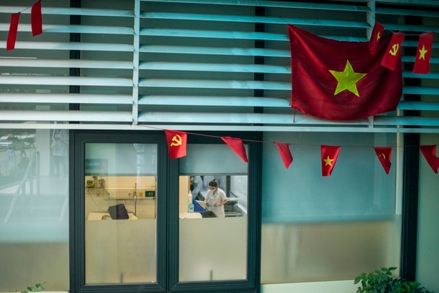 Tết bệnh viện (1): Những người giữ nhịp sống- Ảnh 1. Tết bệnh viện (1): Những người giữ nhịp sống- Ảnh 1.