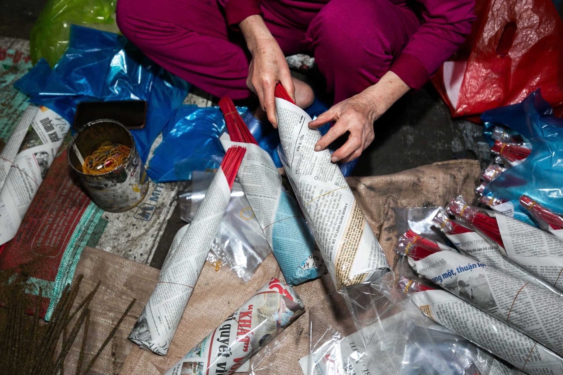 Làng làm hương truyền thống tất bật những ngày cận Tết 2026- Ảnh 10.