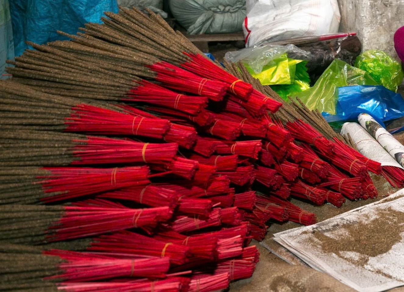 Làng làm hương truyền thống tất bật những ngày cận Tết 2026- Ảnh 8.