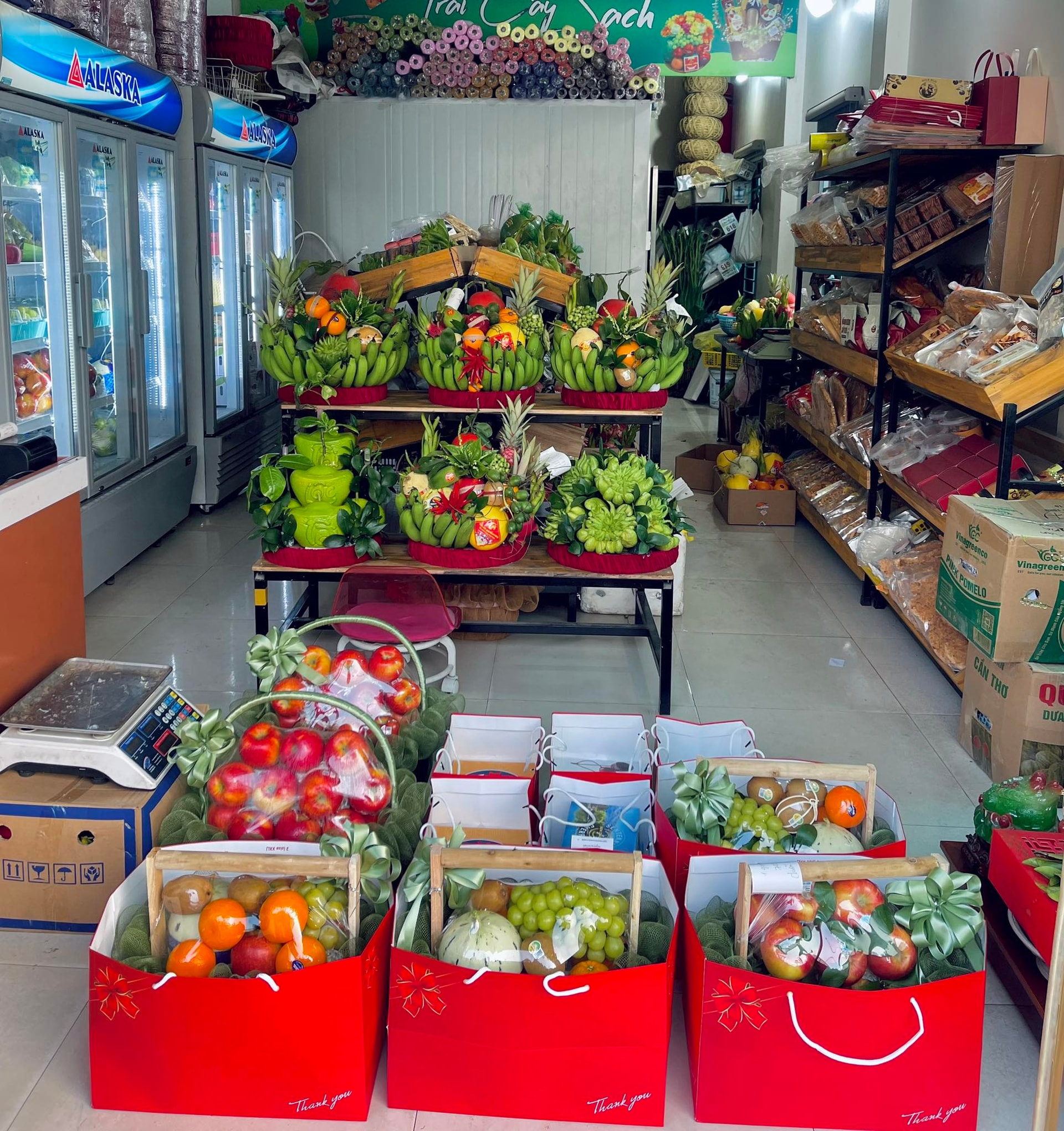 Mâm ngũ quả giá tiền triệu vẫn 'cháy hàng' dịp cận Tết 2026- Ảnh 3.