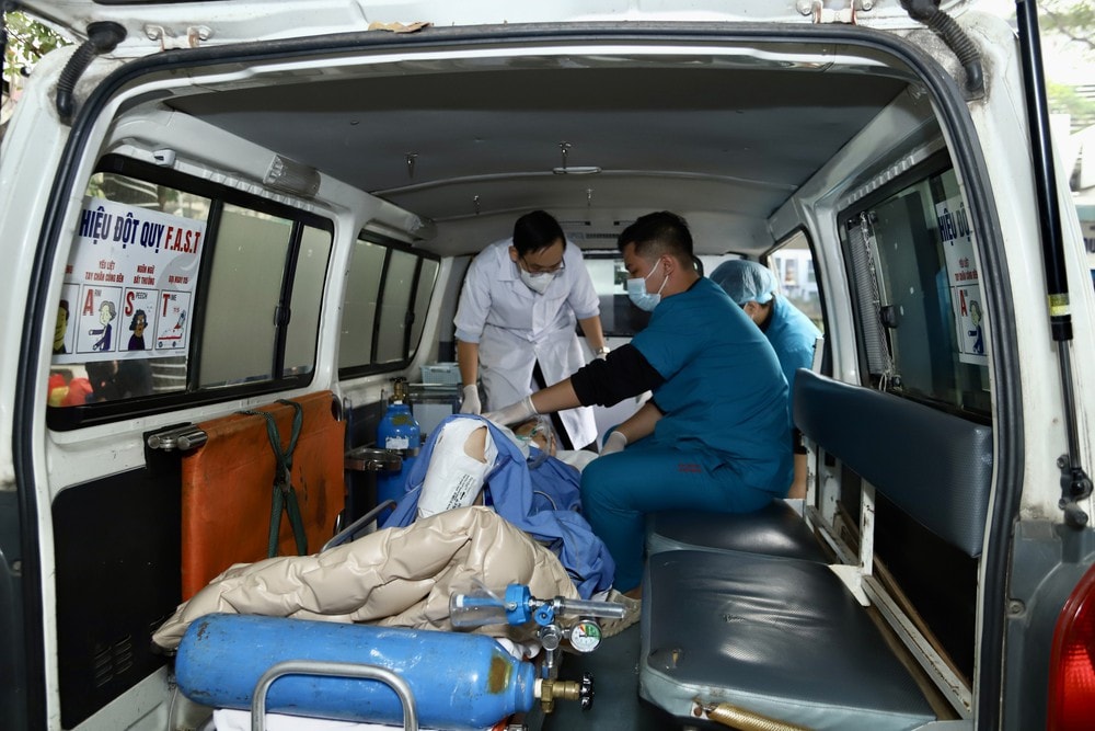 Tết bệnh viện (2): Giao thừa không náo nhiệt- Ảnh 3.