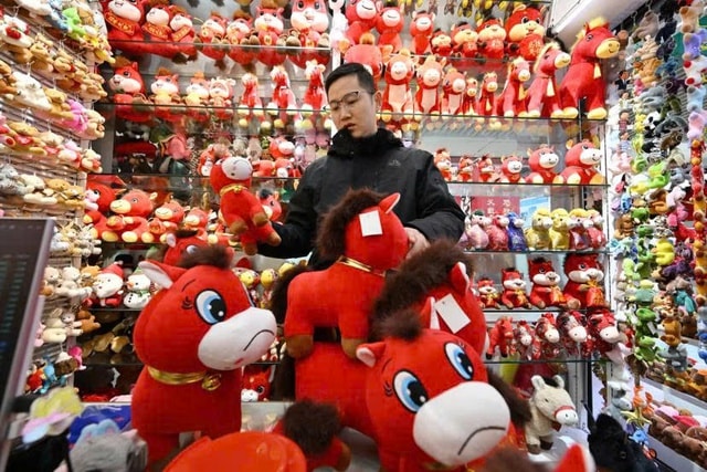 Năm Ngựa Lửa 2026: Không khí Tết rực đỏ và làn sóng di chuyển kỷ lục- Ảnh 5.