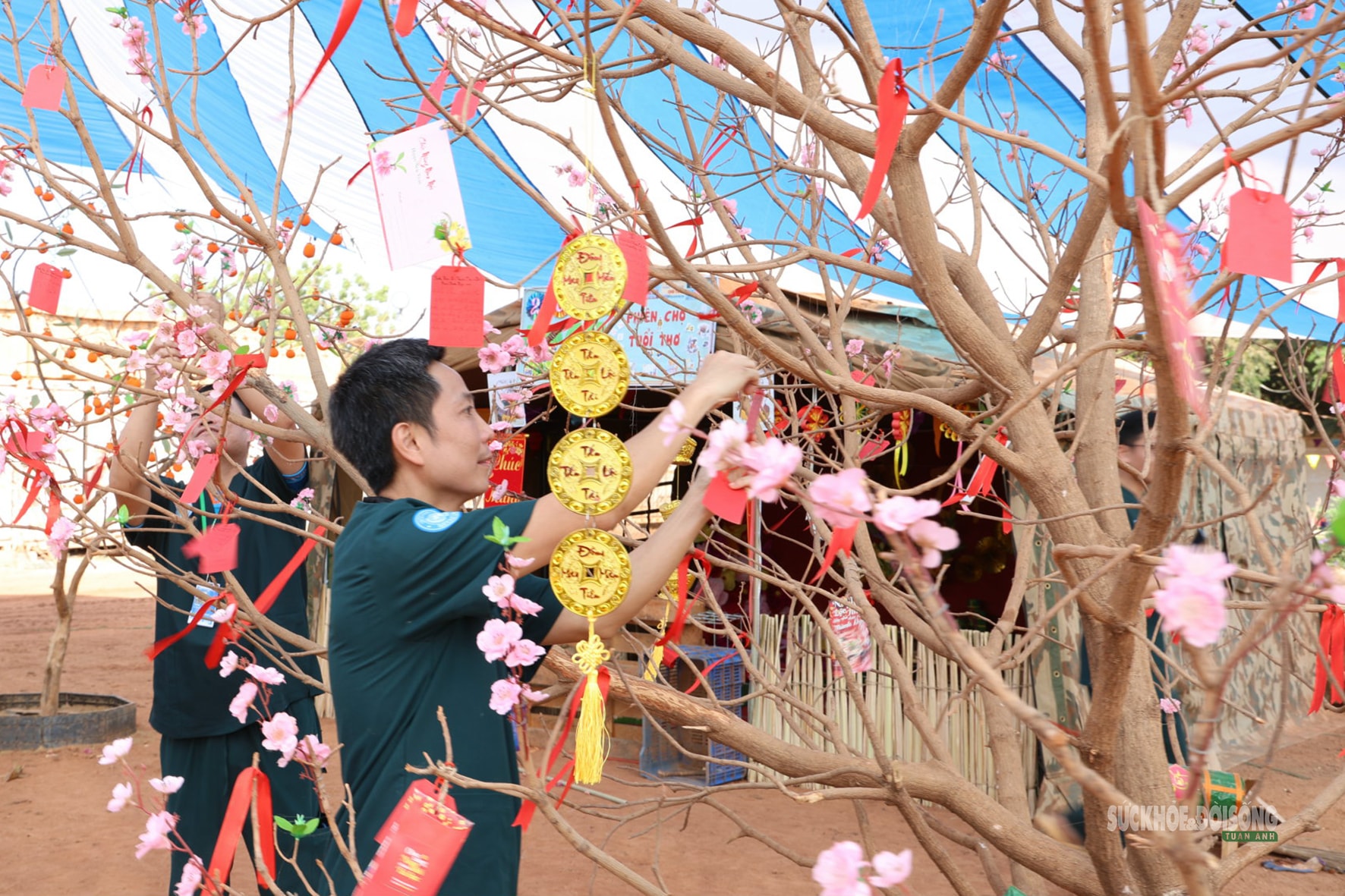 Bác sĩ Việt Nam tại Phái bộ Liên Hợp Quốc giữ trọn hương Xuân- Ảnh 4.