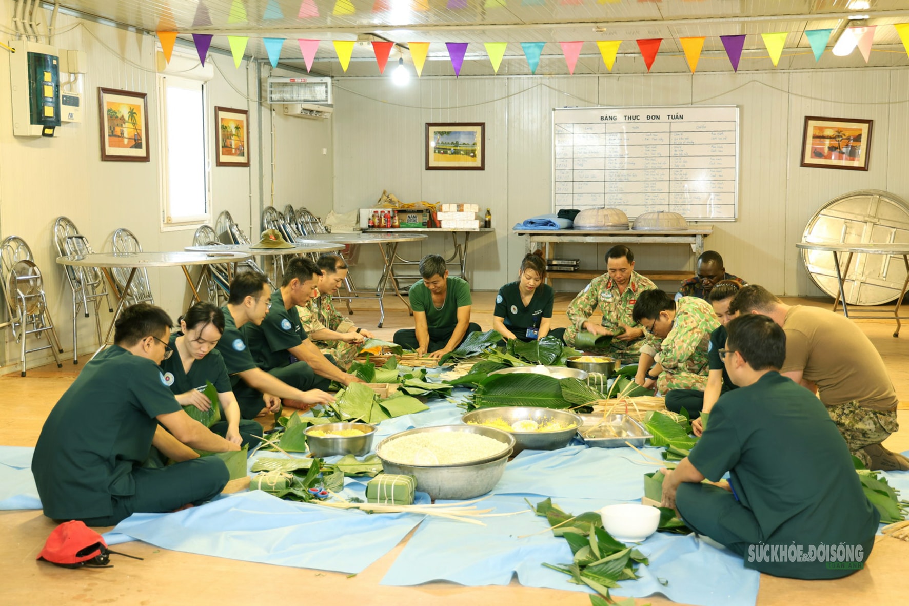 Bác sĩ Việt Nam tại Phái bộ Liên Hợp Quốc giữ trọn hương Xuân- Ảnh 3.