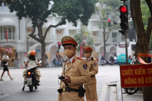 Tài xế xe buýt vi phạm nồng độ cồn trong ngày mùng 1 Tết- Ảnh 1.
