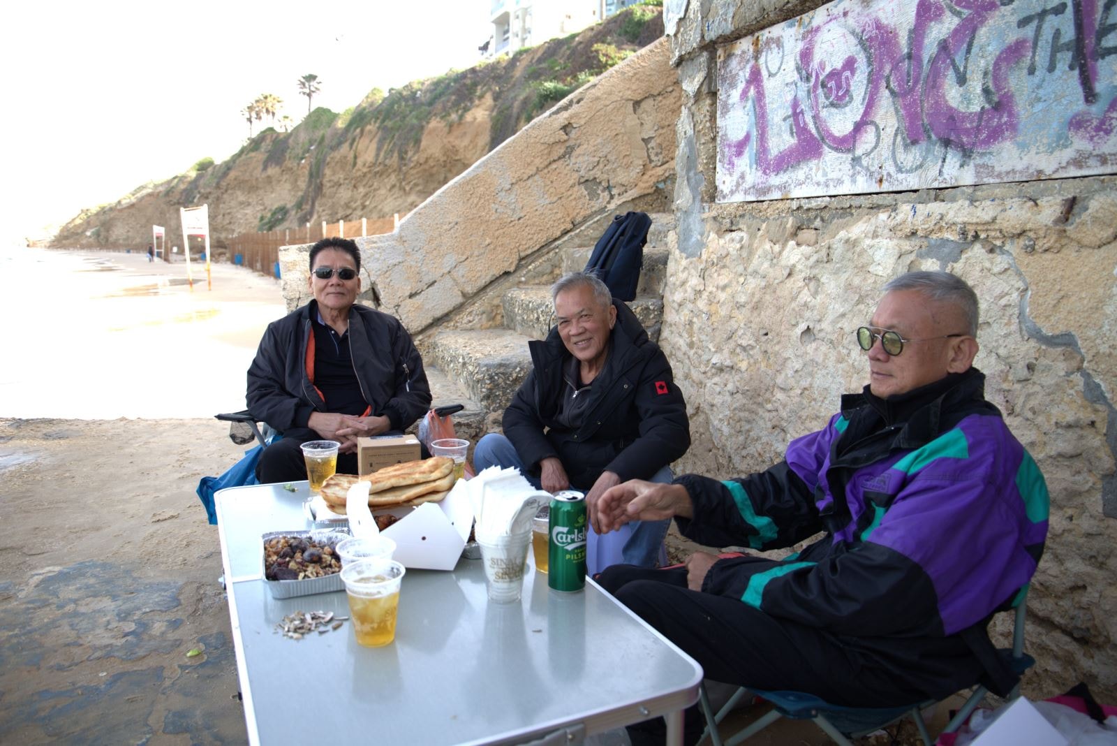 Góc biển Bat Yam và cuộc hẹn Chủ nhật của những người Việt xa xứ- Ảnh 2. Góc biển Bat Yam và cuộc hẹn Chủ nhật của những người Việt xa xứ- Ảnh 2.