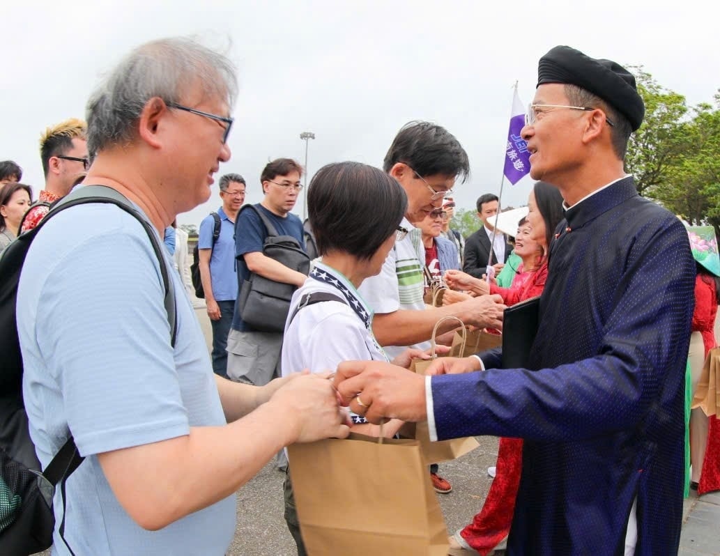 Du xuân hoàng cung, trải nghiệm hái lộc đầu năm giữa không gian di sản Huế- Ảnh 3. Du xuân hoàng cung, trải nghiệm hái lộc đầu năm giữa không gian di sản Huế- Ảnh 3.