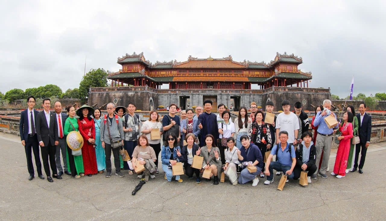 Du xuân hoàng cung, trải nghiệm hái lộc đầu năm giữa không gian di sản Huế- Ảnh 5. Du xuân hoàng cung, trải nghiệm hái lộc đầu năm giữa không gian di sản Huế- Ảnh 5.