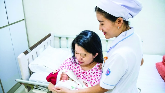 Ứng dụng kỹ thuật cao, người bệnh không phải ra nước ngoài điều trị- Ảnh 2. Ứng dụng kỹ thuật cao, người bệnh không phải ra nước ngoài điều trị- Ảnh 2.