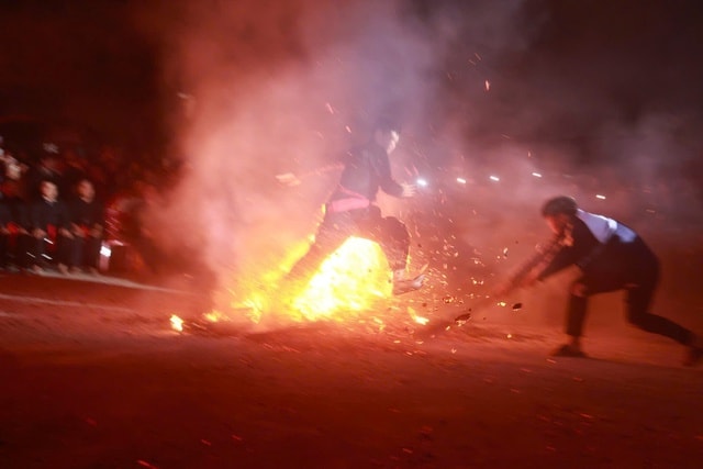 Bước nhảy thiêng của người Dao đỏ đón tổ tiên về ăn Tết- Ảnh 3. Bước nhảy thiêng của người Dao đỏ đón tổ tiên về ăn Tết- Ảnh 3.