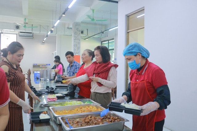 Giao thừa trắng đêm ở Bệnh viện E: Nhiều ca nguy kịch được cấp cứu kịp thời- Ảnh 6.