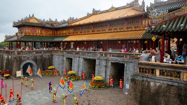 Du xuân hoàng cung, trải nghiệm hái lộc đầu năm giữa không gian di sản Huế- Ảnh 2. Du xuân hoàng cung, trải nghiệm hái lộc đầu năm giữa không gian di sản Huế- Ảnh 2.