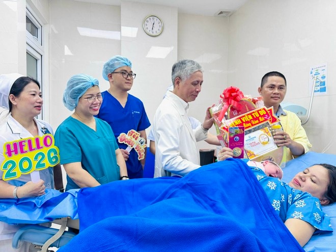 Đón chào những bé 'ngựa vàng' đầu tiên của năm Bính Ngọ ở TPHCM- Ảnh 2.