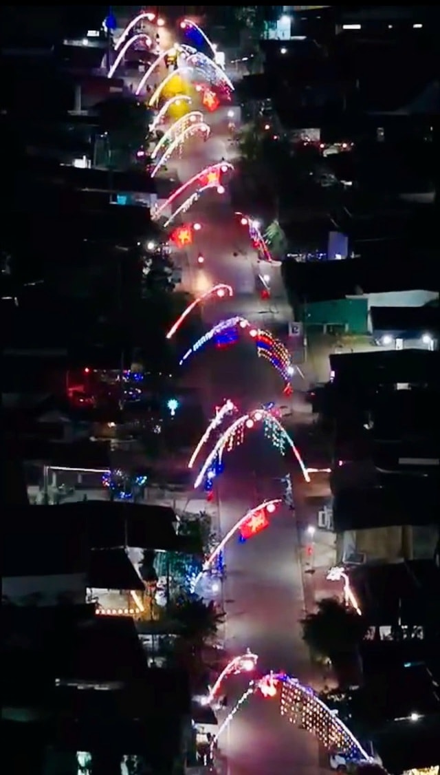 Rực rỡ cây nêu ngày Tết trên cao nguyên Đắk Lắk- Ảnh 4.