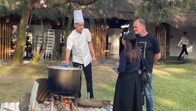 Du khách nước ngoài hào hứng trải nghiệm Tết cổ truyền Việt Nam- Ảnh 2.