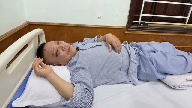 Đang xác minh làm rõ nhóm đối tượng hành hung công an viên ở Hải Phòng- Ảnh 1.