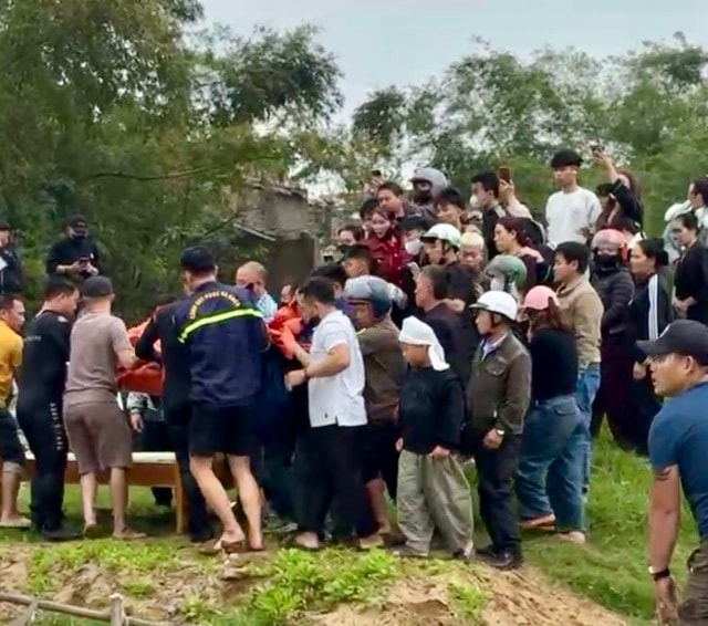 Vụ 7 người gặp nạn trên sông Gianh: 4 người trong một gia đình mãi ra đi- Ảnh 2.