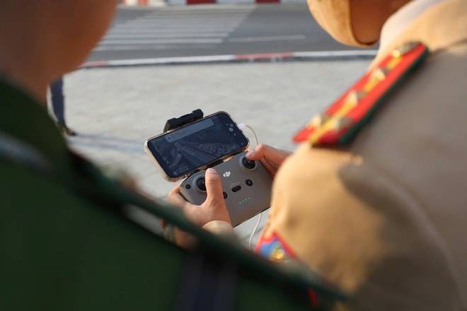 Không để ùn tắc cuối kỳ nghỉ Tết, Hà Nội sẽ dùng flycam giám sát giao thông từ trên cao- Ảnh 2.