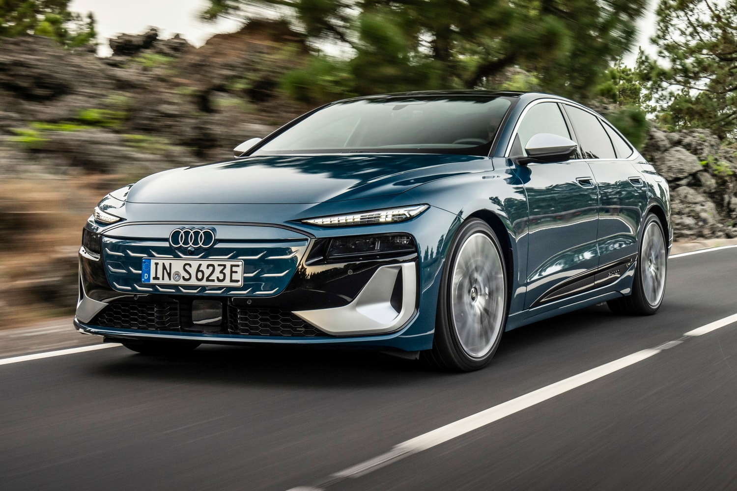 Audi S6 Sportback e-tron sở hữu thiết kế khí động học cùng tầm vận hành hơn 500 km cho mỗi lần sạc đầy. (Ảnh: Audi)