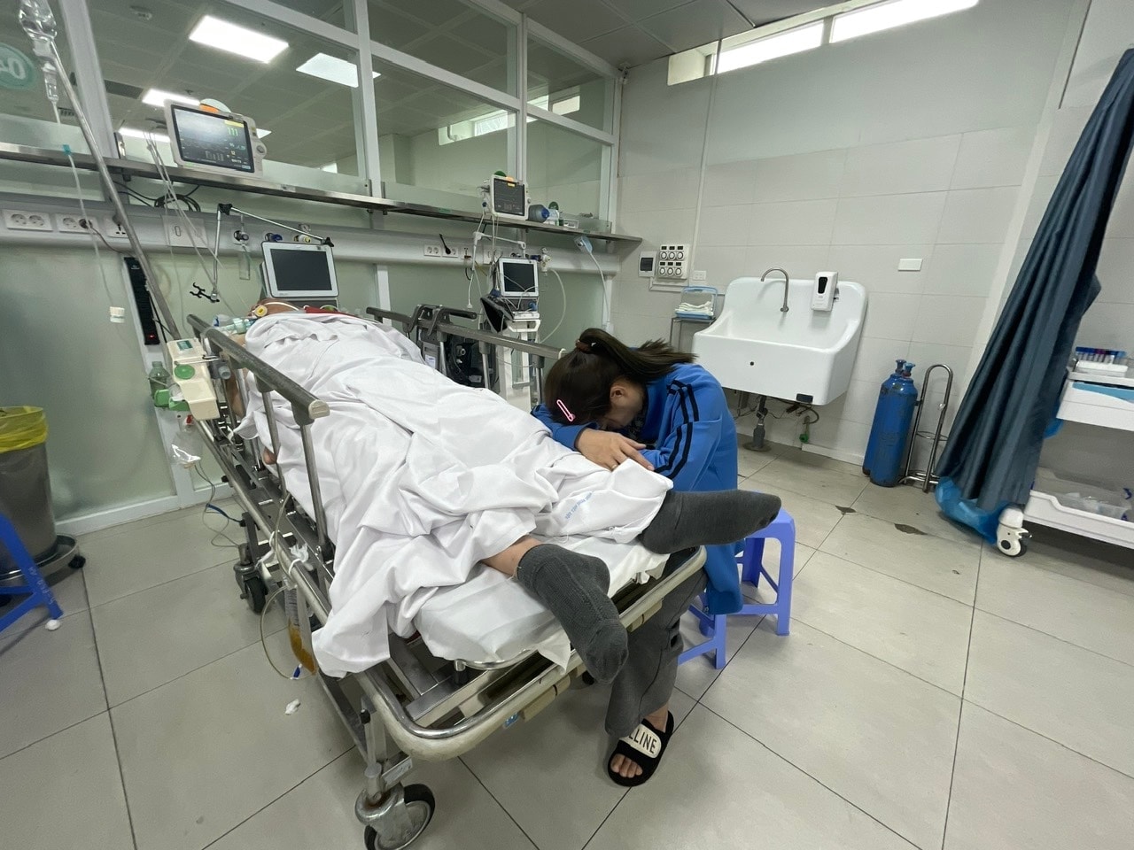 Thực hiện gần 3.000 ca phẫu thuật trong 1 ngày Tết- Ảnh 1. Thực hiện gần 3.000 ca phẫu thuật trong 1 ngày Tết- Ảnh 1.