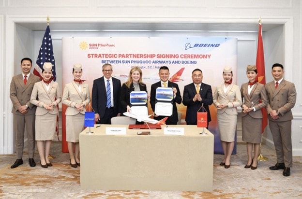 Cú bắt tay trị giá 22,5 tỷ USD với Boeing của Sun PhuQuoc Airways sẽ dành cho dàn tàu bay thân rộng Dreamliner hiện đại- Ảnh 3. Cú bắt tay trị giá 22,5 tỷ USD với Boeing của Sun PhuQuoc Airways sẽ dành cho dàn tàu bay thân rộng Dreamliner hiện đại- Ảnh 3.