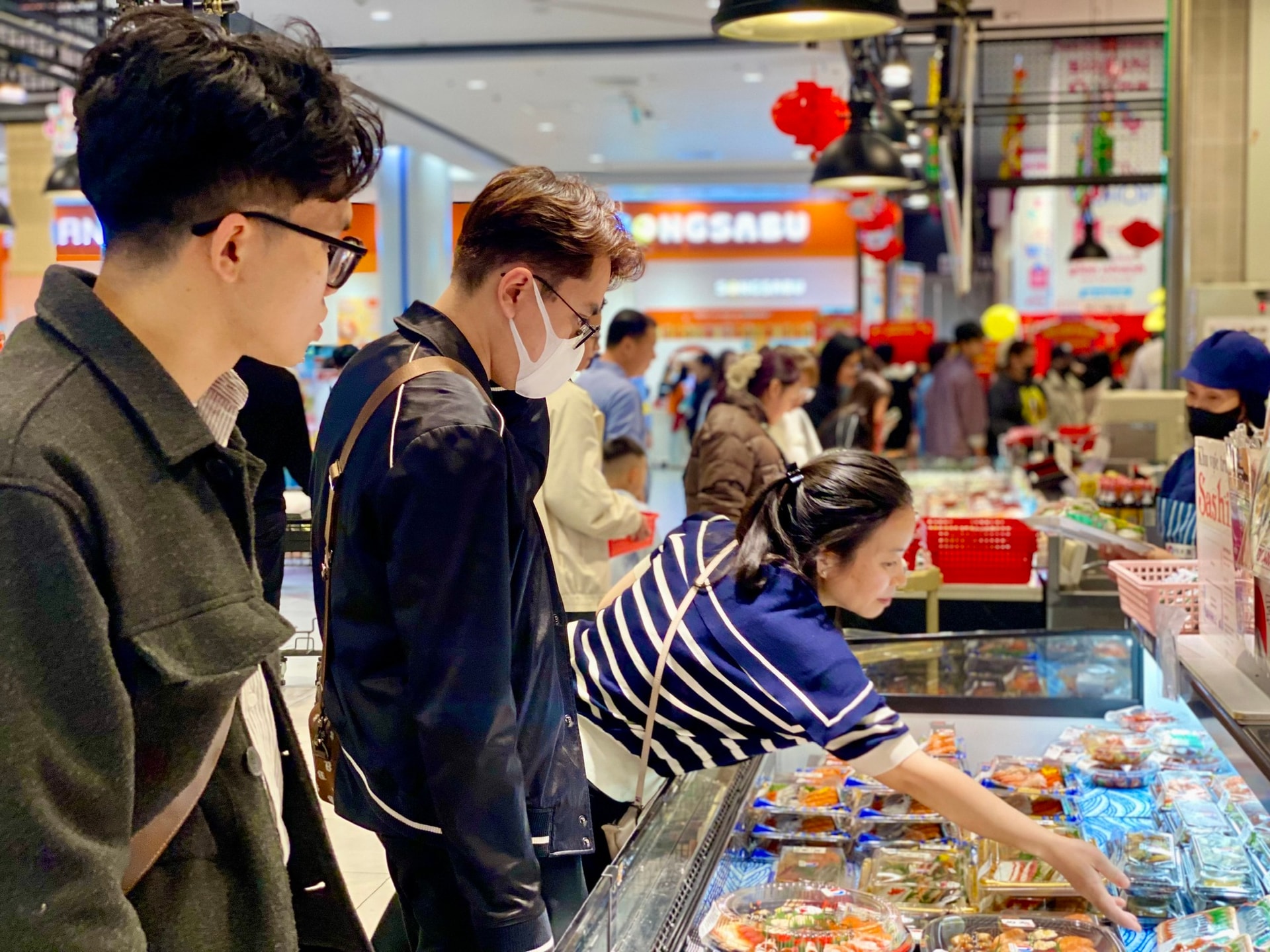 Nhà hàng, quán nước đông nghẹt khách những ngày đầu năm mới 2026- Ảnh 5.