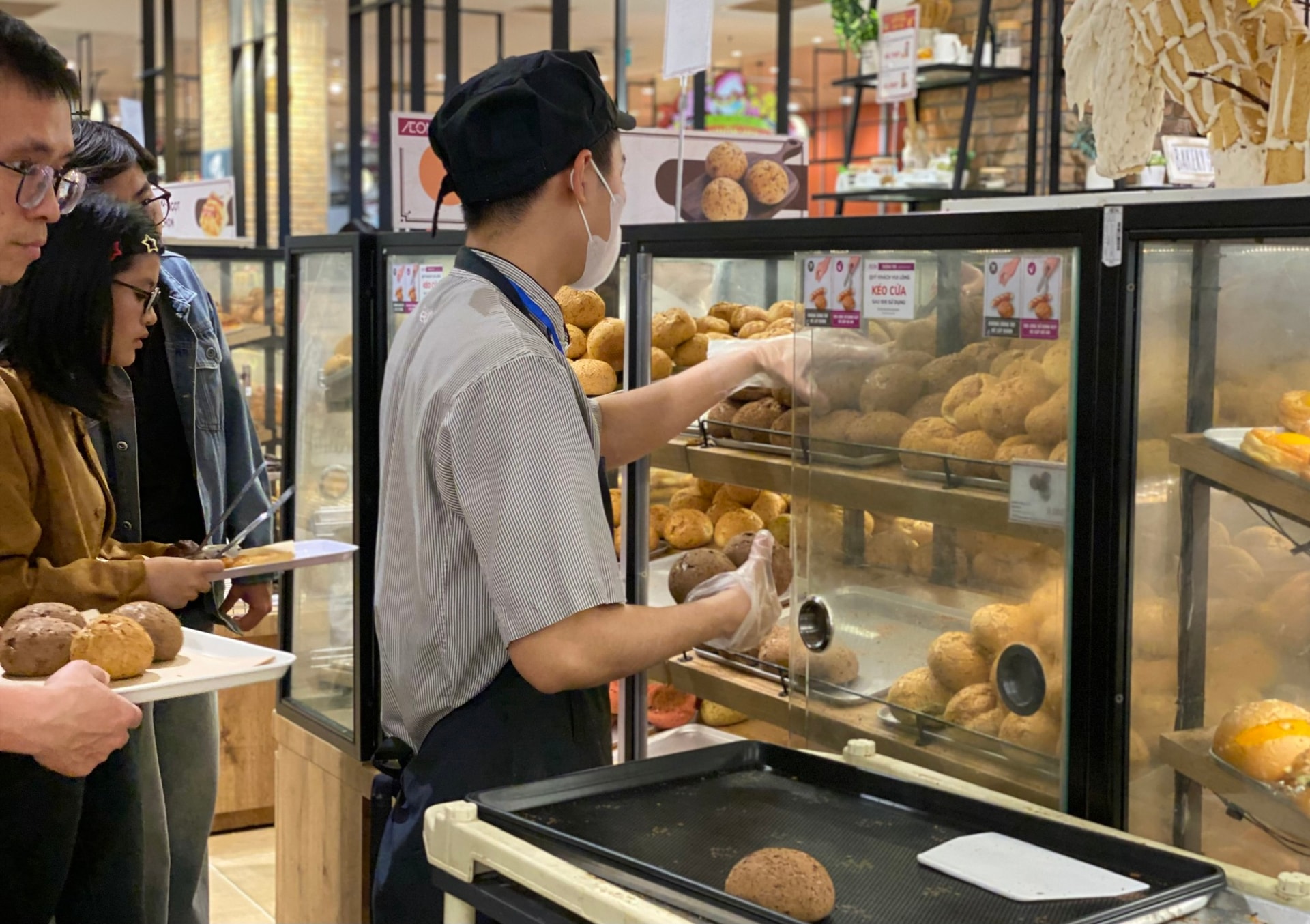 Nhà hàng, quán nước đông nghẹt khách những ngày đầu năm mới 2026- Ảnh 9.