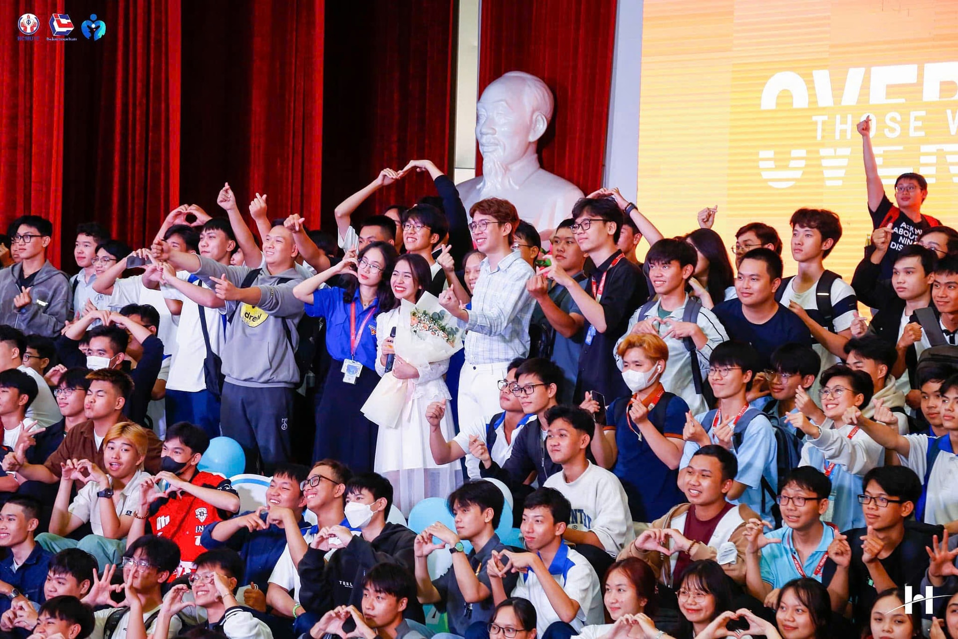 Cô gái 'gen Z' bước ra thế giới để trở về- Ảnh 6. Cô gái 'gen Z' bước ra thế giới để trở về- Ảnh 6.