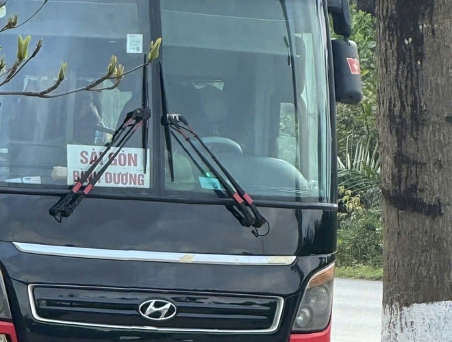 Tài xế vi phạm nồng độ cồn, không có bằng lái vẫn chở hàng chục hành khách- Ảnh 2.