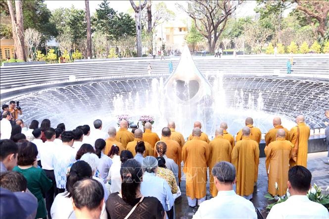 Lễ cầu nguyện quốc thái dân an và tưởng niệm nạn nhân đại dịch COVID-19- Ảnh 2.