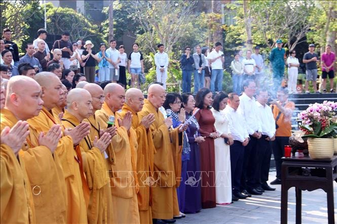 Lễ cầu nguyện quốc thái dân an và tưởng niệm nạn nhân đại dịch COVID-19- Ảnh 3.