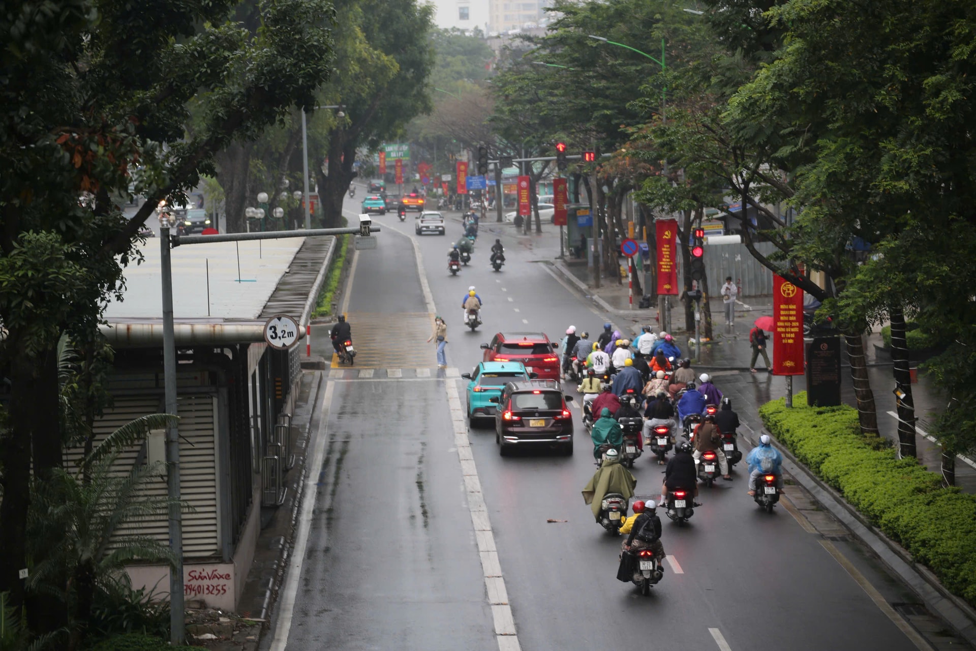 Ngày cuối nghỉ Tết, giao thông Hà Nội diễn biến thế nào?- Ảnh 2.