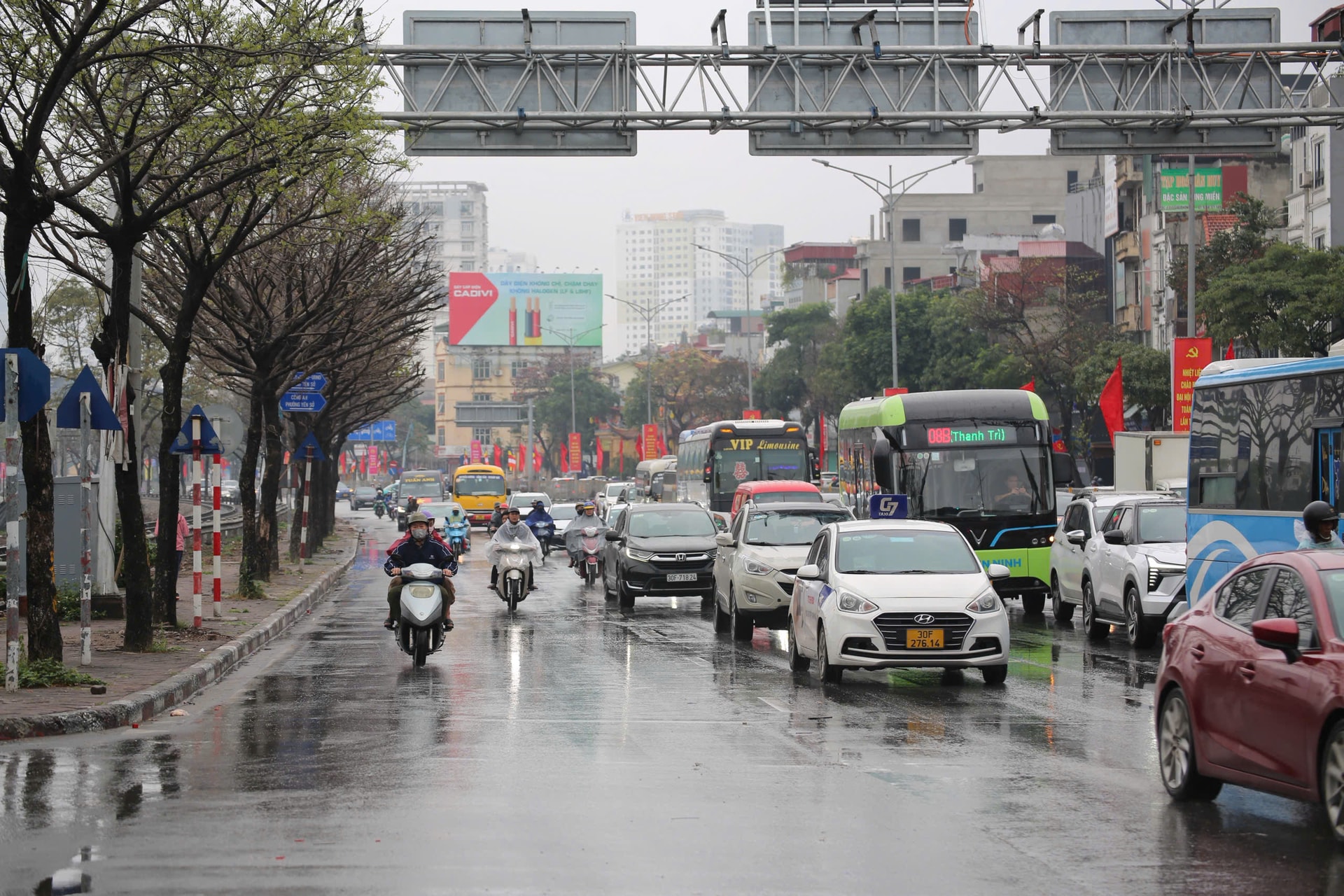 Ngày cuối nghỉ Tết, giao thông Hà Nội diễn biến thế nào?- Ảnh 7.