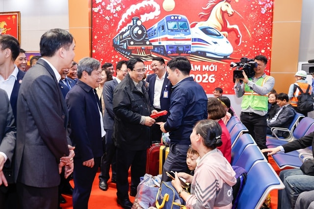 Thủ tướng: 'Vượt nắng, thắng mưa' đưa metro Nhổn – Ga Hà Nội về đích- Ảnh 5.