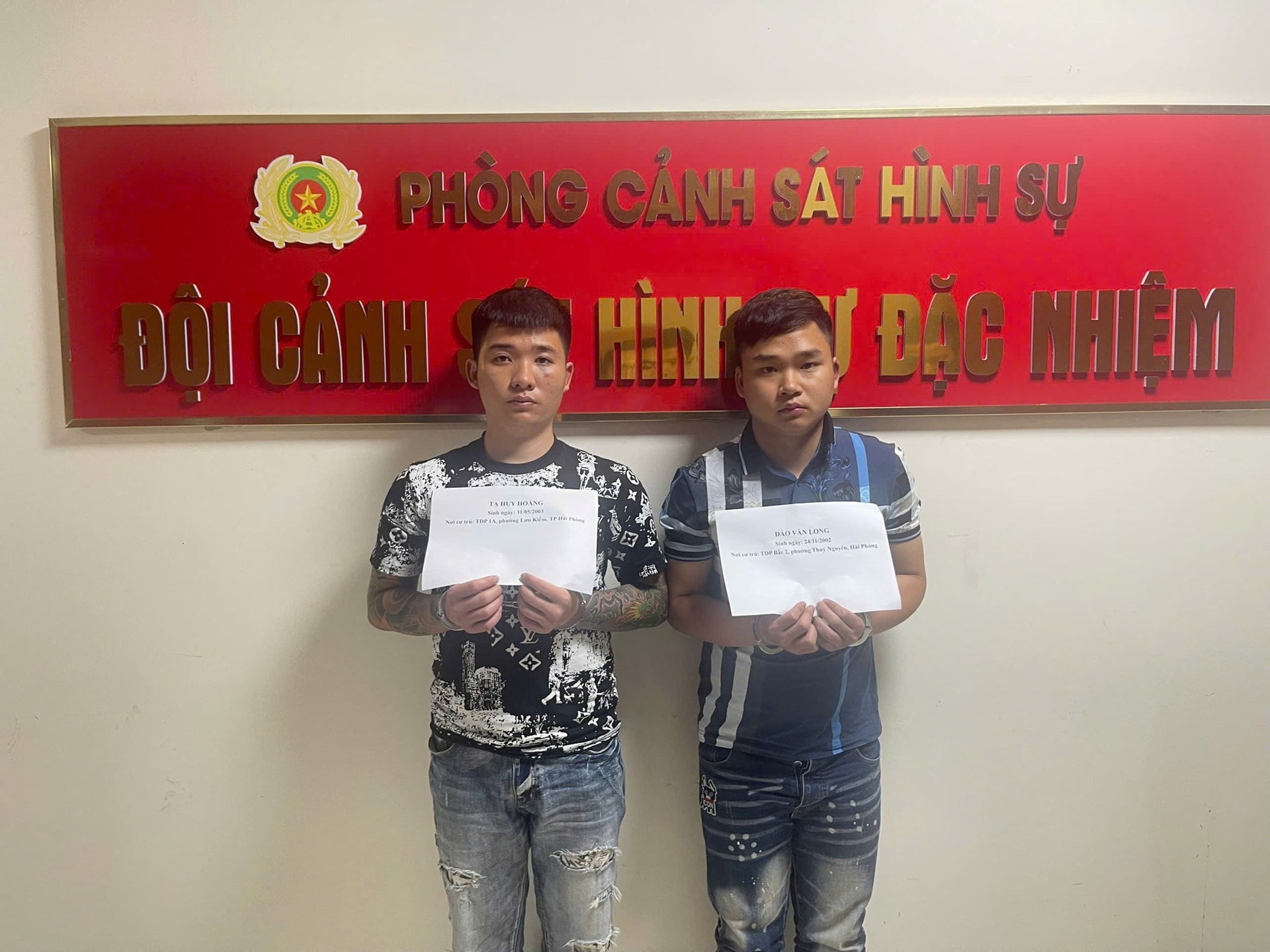 Diễn biến mới vụ công an viên bị nhóm thanh niên hành hung đêm 28 Tết- Ảnh 1. Diễn biến mới vụ công an viên bị nhóm thanh niên hành hung đêm 28 Tết- Ảnh 1.