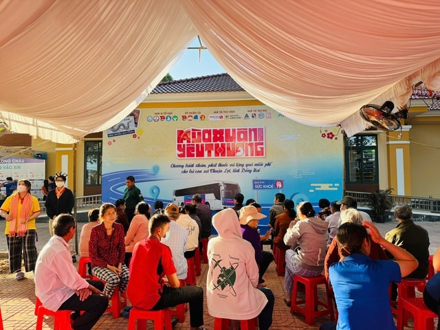 Long Châu chân thành gửi trao Tết ấm, Tết khỏe mạnh đến bà con mọi miền - Ảnh 11.