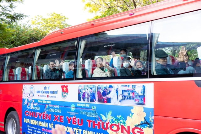 Long Châu chân thành gửi trao Tết ấm, Tết khỏe mạnh đến bà con mọi miền - Ảnh 7.