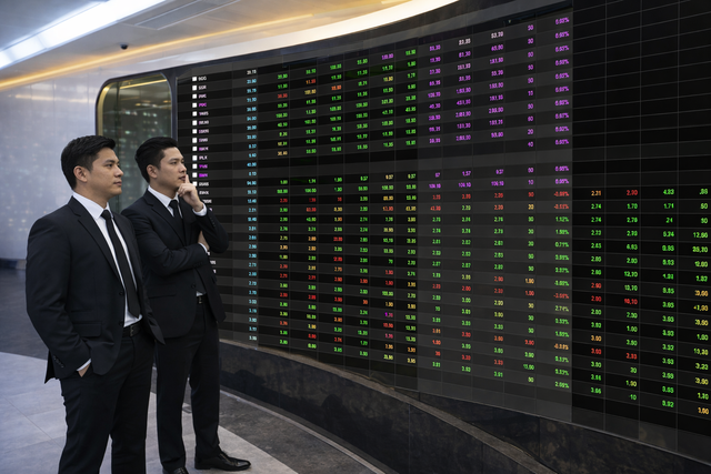 Chứng khoán khai xuân rực rỡ phiên ngày 23/2- Ảnh 1. Chứng khoán khai xuân rực rỡ phiên ngày 23/2- Ảnh 1.