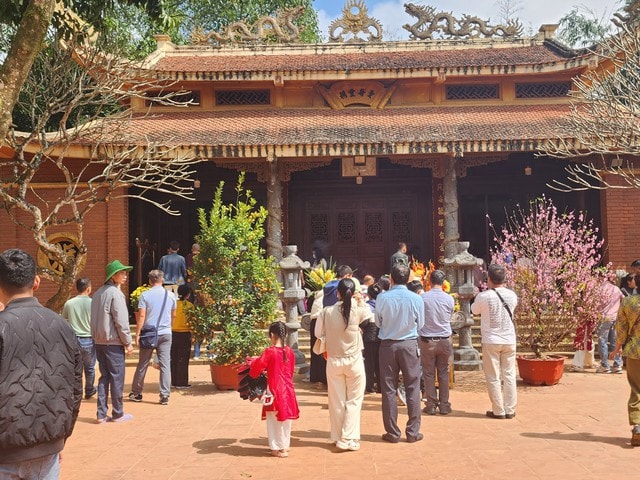 Sức hút du lịch tại xứ Thanh những ngày đầu Xuân- Ảnh 3.