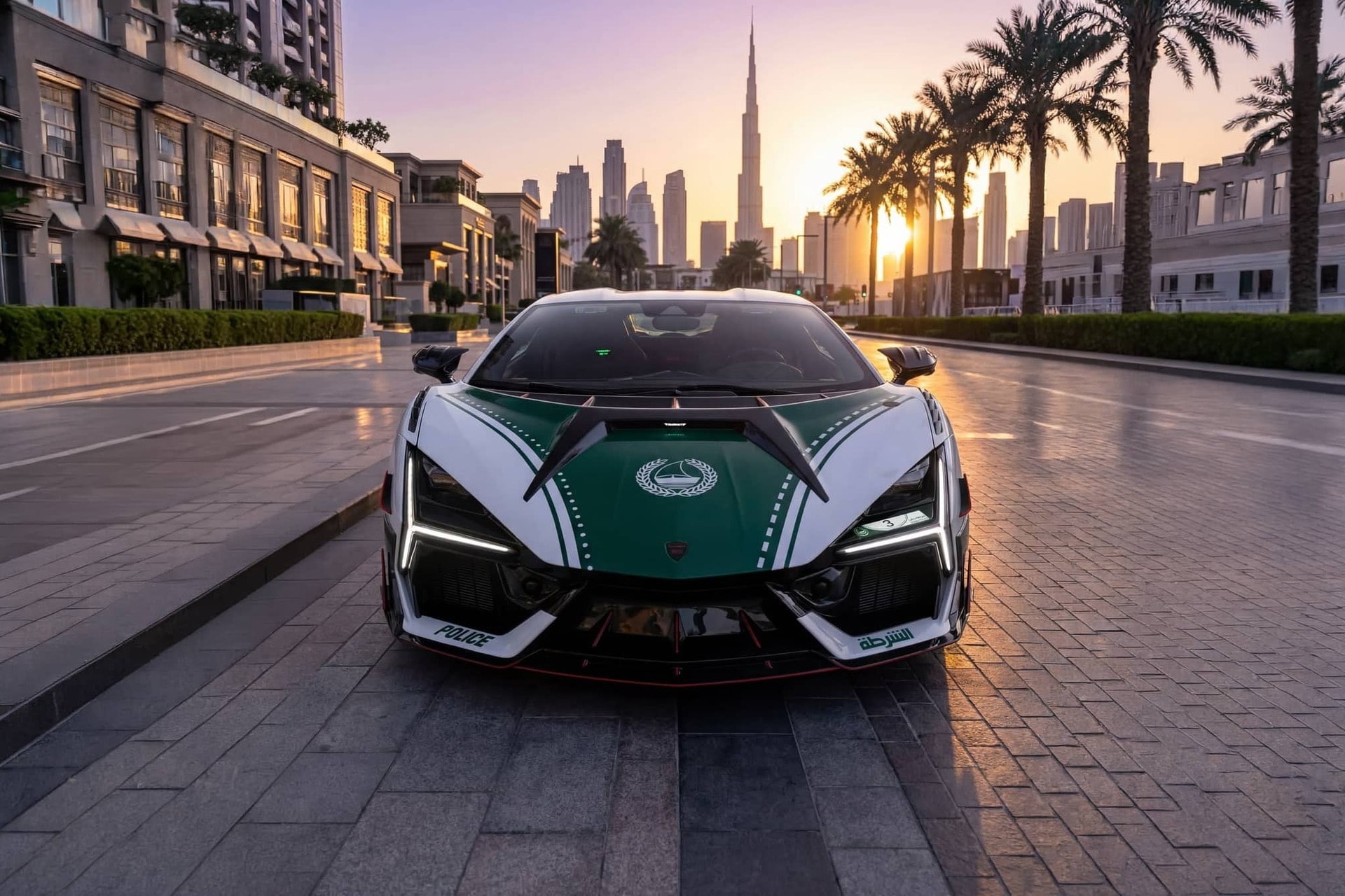 Mansory tặng cảnh sát Dubai siêu xe Lamborghini Revuelto độ cực hiếm - 1