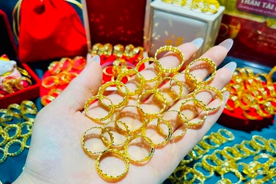 Chốt giá vàng hôm nay ngày 24/2 biến động lạ trước vía Thần Tài- Ảnh 1.