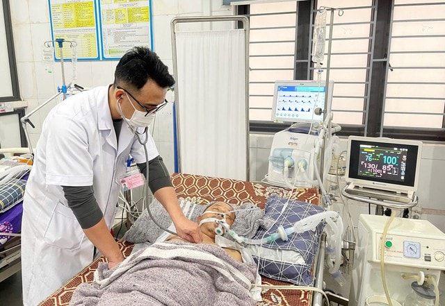 Khi bác sĩ trẻ từ bỏ cơ hội làm việc ở bệnh viện lớn chọn về với quê hương- Ảnh 1. Khi bác sĩ trẻ từ bỏ cơ hội làm việc ở bệnh viện lớn chọn về với quê hương- Ảnh 1.