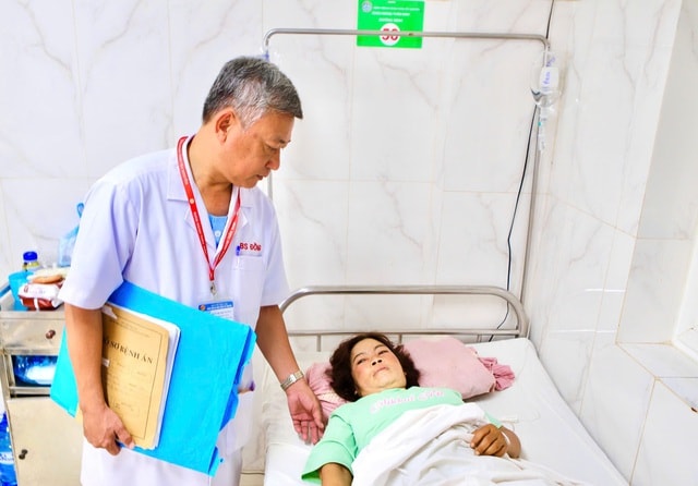 Bác sĩ cảnh báo tai nạn lao động mùa thu hoạch ‘vàng đen’- Ảnh 1. Bác sĩ cảnh báo tai nạn lao động mùa thu hoạch ‘vàng đen’- Ảnh 1.