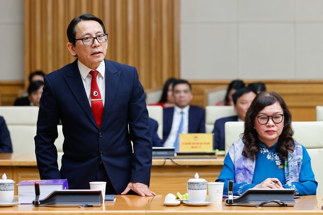 Thủ tướng: Nghề y là một nghề cao quý, là biểu tượng của sự hy sinh, lòng nhân ái, trí tuệ, sự kiên trì...- Ảnh 7. Thủ tướng: Nghề y là một nghề cao quý, là biểu tượng của sự hy sinh, lòng nhân ái, trí tuệ, sự kiên trì...- Ảnh 7.