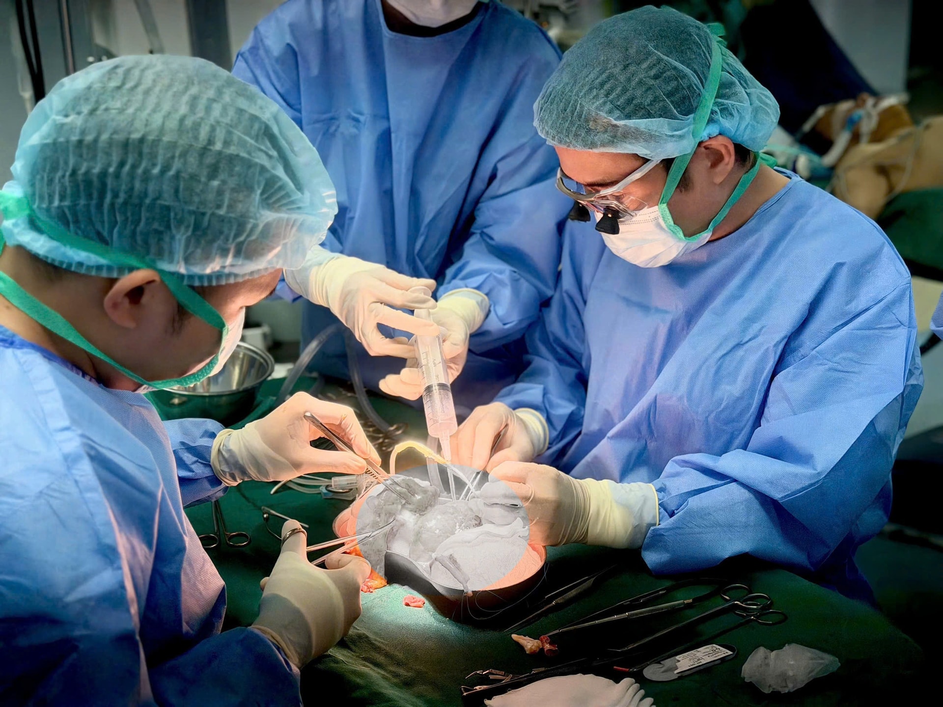 Bệnh viện Trung ương Quân đội 108: Khẳng định vị thế y học chuyên sâu và giữ vững y đức- Ảnh 2.